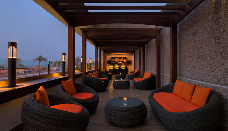 Hyatt-Regency-Regency-Club-Lounge-Terrace